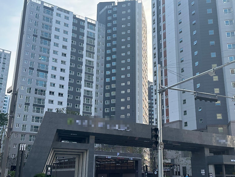청주 단열필름 여름철 관리비 보시고 놀라셨죠? 전기세 절약 창문썬팅으로 시작해 보세요.