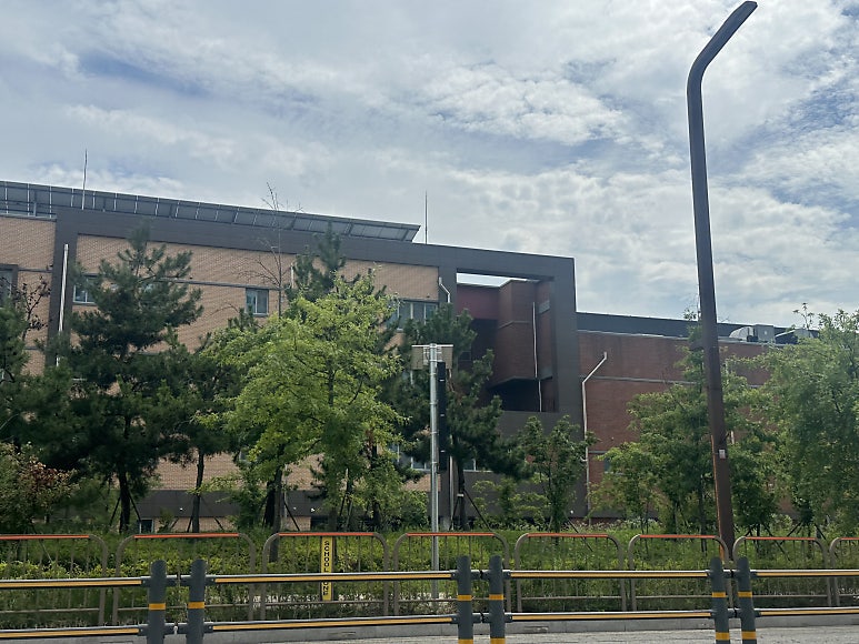 화성 학교 단열필름 뜨거운 열 때문에 고민이시라면 열 차단 필름으로 걱정 끝!